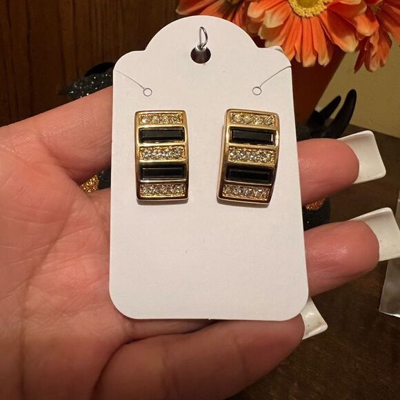 Vintage Swarovski S.A.L Goldtone Black/Clear Crystal Post Earrings - Picture 1 of 2